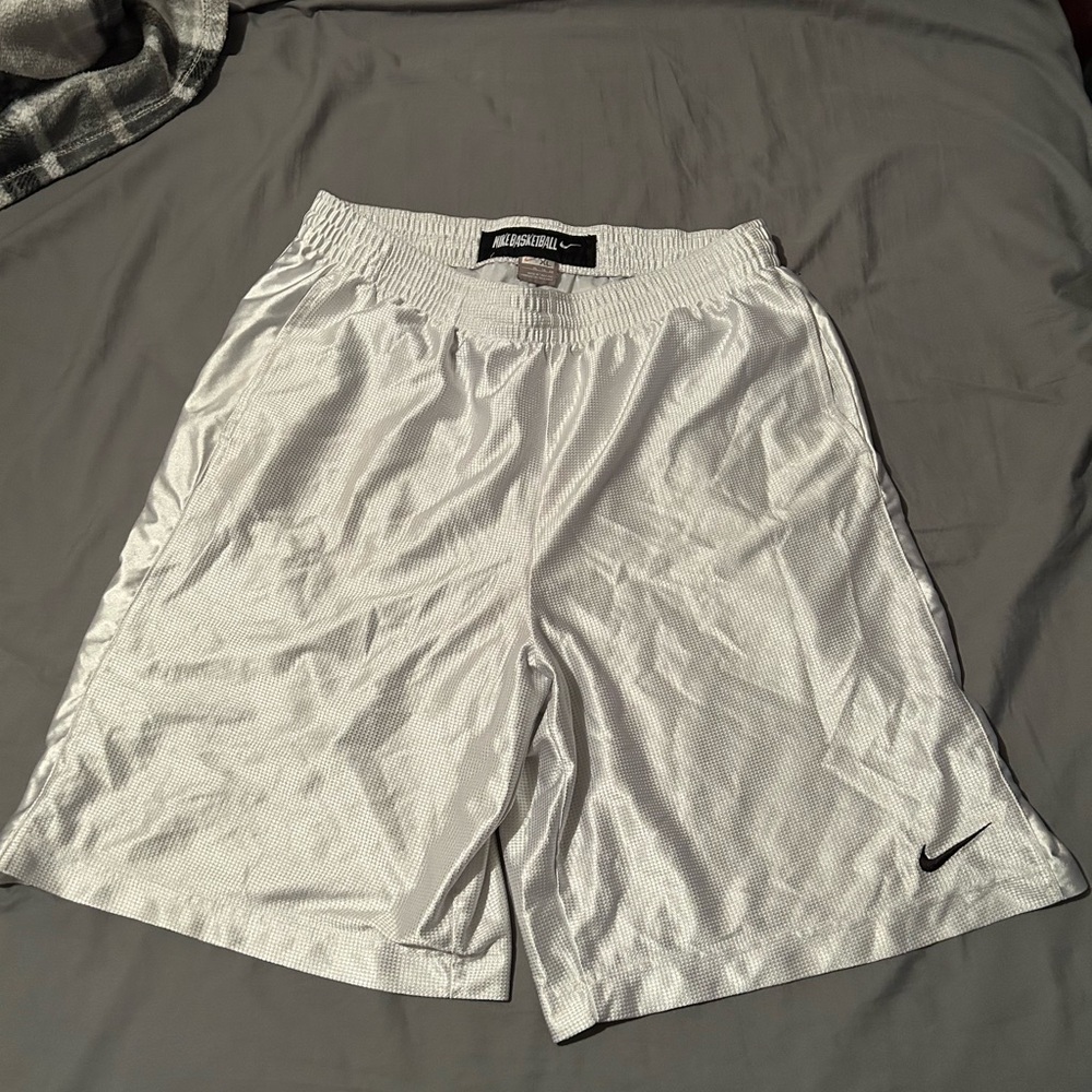 nike basketball shorts size xl in mens